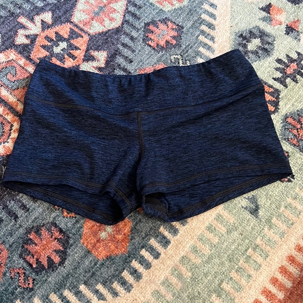 FLEO Shorts